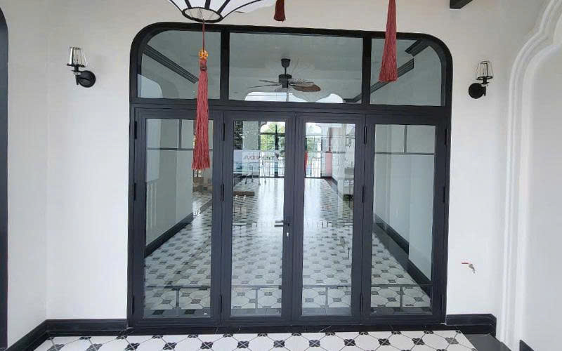 Cửa đi mở quay 