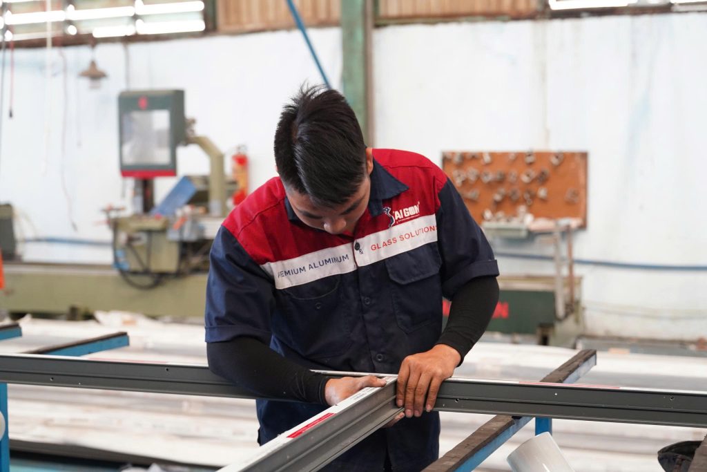 Quy trình sản xuất thi công chuẩn 5s đem lại độ bền cho toàn bộ cửa