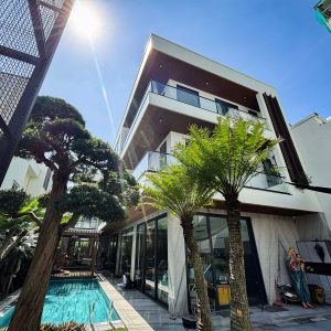 Dự án cửa nhôm kính view hồ bơi